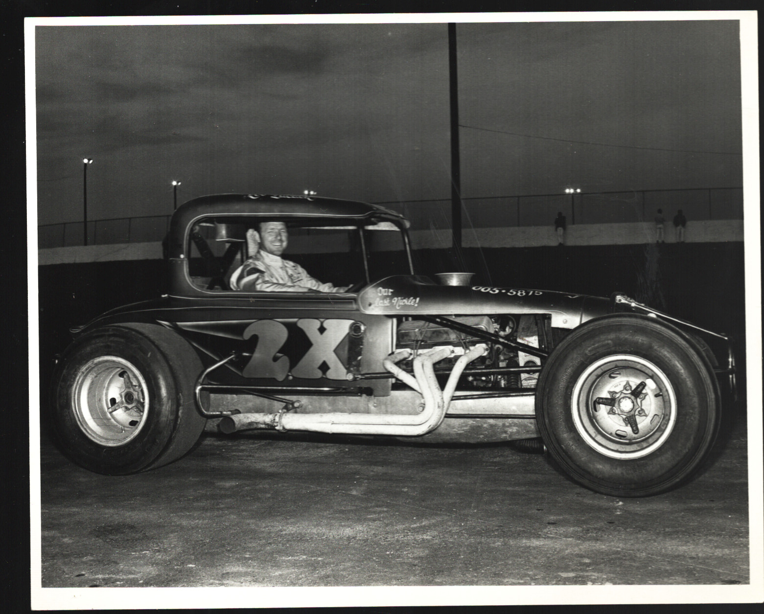 Leo Tucker #2X Super Modified Race Car 8 x 10 B&W Photo (1960's)